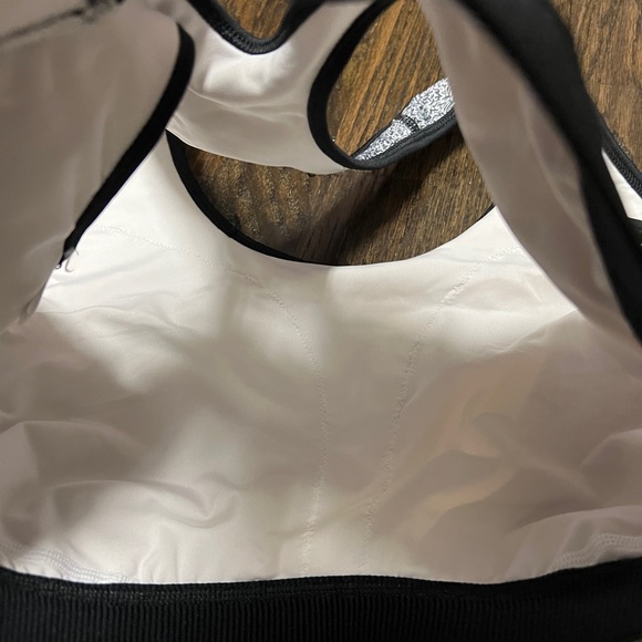 Peloton X Adidas Believe This Bra in XL - Picture 2 of 6